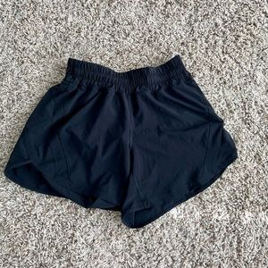 lululemon track that mid rise 5in shorts